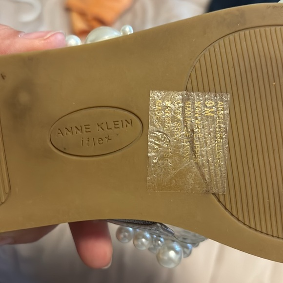 Anne Klein pearl wedge sandals - Picture 2 of 3